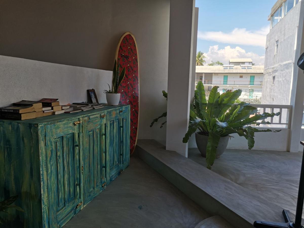 Mountain Wave Hotel And Surfshop Hikkaduwa Buitenkant foto